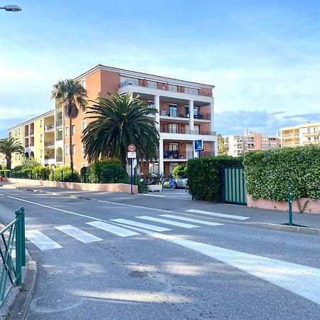 Residence 4 Etoiles Port Marine Σαιντ-Μαξίμ Εξωτερικό φωτογραφία
